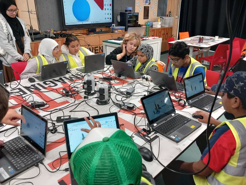 3D printing group shot with laptops